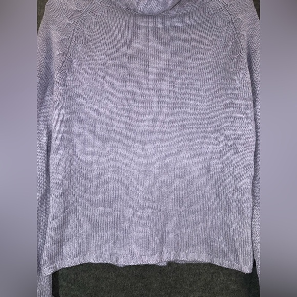 Banana Republic 100% Cashmere Turtle Neck Sweater Size L - Picture 3 of 7